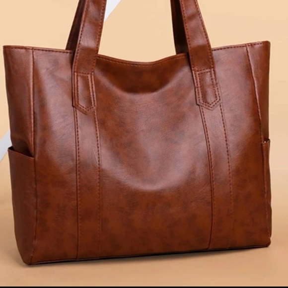 Vegan Leather Shoulder Purse✨ - Picture 4 of 5